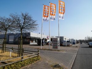 Reinders Rekreatie Leeuwarden inrit showroom